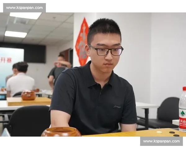 围甲第三轮王星昊逆转屠晓宇，许皓鋐弃子制胜；围乙朴文垚爆冷负赖均辅