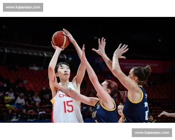 女篮狂胜 113 分引争议：专家称对手为旅游队，胜利含金量几何？